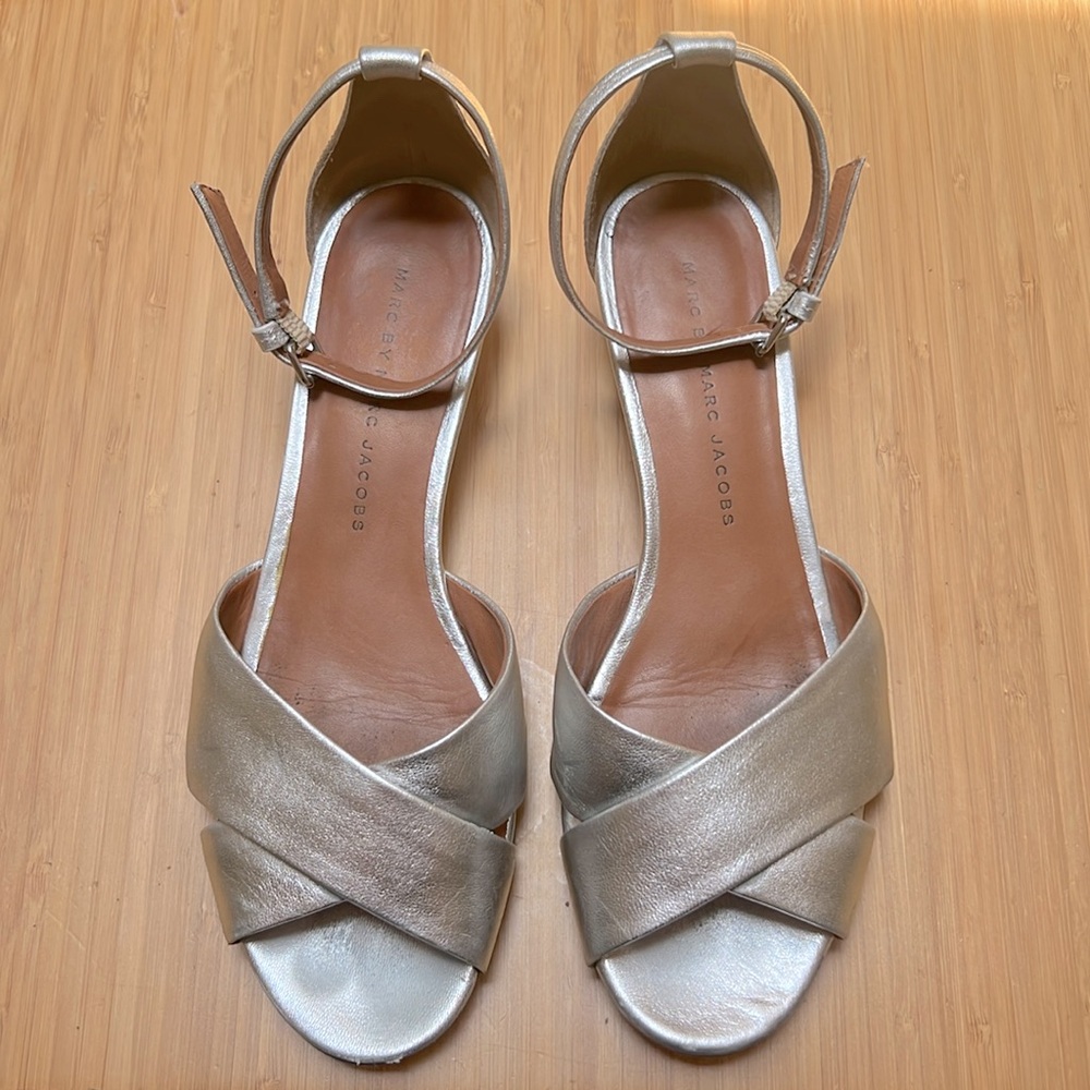 Marc by Marc Jacobs Metallic Silver wedge